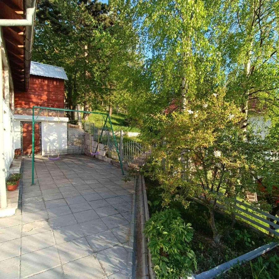 Holiday Home Green Sarajevo Buitenkant foto